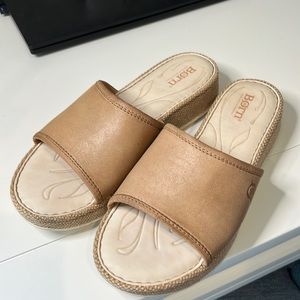 Born Nicola Slides- like new